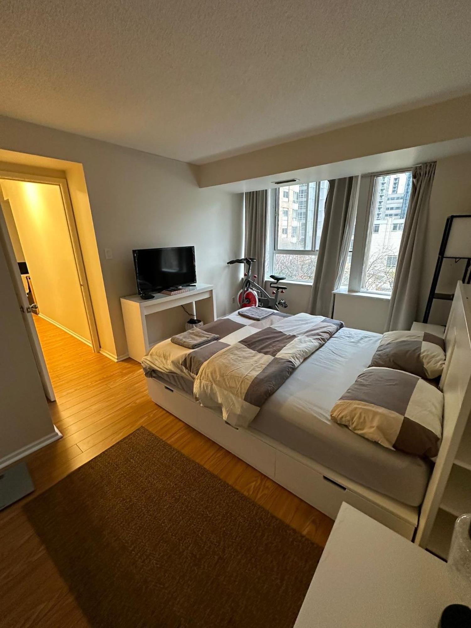 Best Location In Downtown- Walking To Eaton Centre, Nathan Phillips Square, Yonge-Dundas, Ikea,Transit Toronto Extérieur photo
