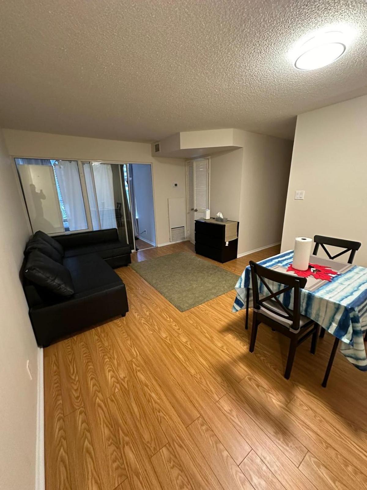 Best Location In Downtown- Walking To Eaton Centre, Nathan Phillips Square, Yonge-Dundas, Ikea,Transit Toronto Extérieur photo