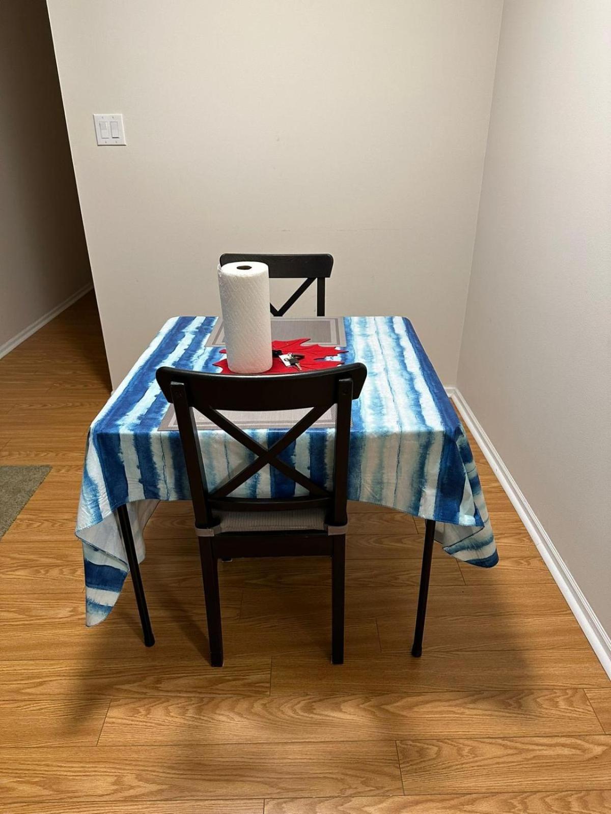 Best Location In Downtown- Walking To Eaton Centre, Nathan Phillips Square, Yonge-Dundas, Ikea,Transit Toronto Extérieur photo